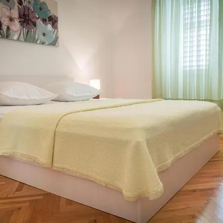 Apartment With Wifi - 23010 Makarska