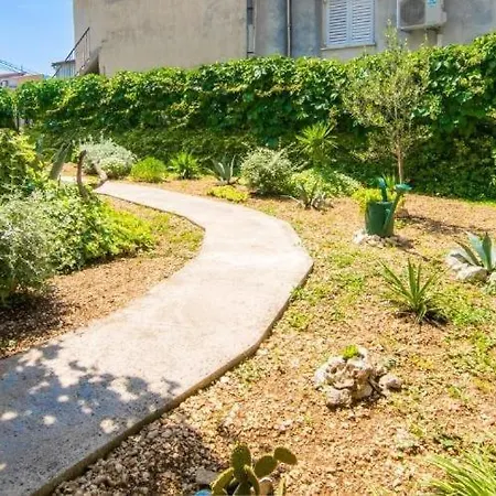 Apartment With Wifi - 23010 Makarska